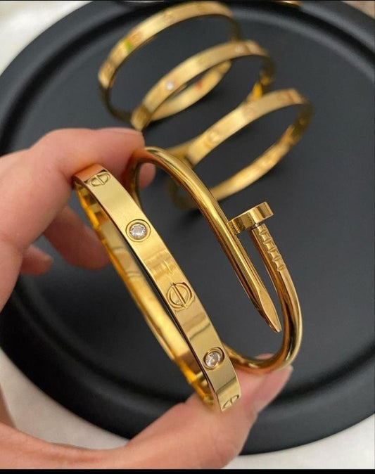 Luxury Love Stone Bracelet + Free Nail Bracelet